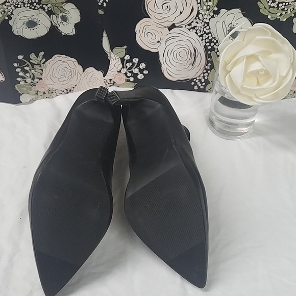 Heels - Picture 4 of 4